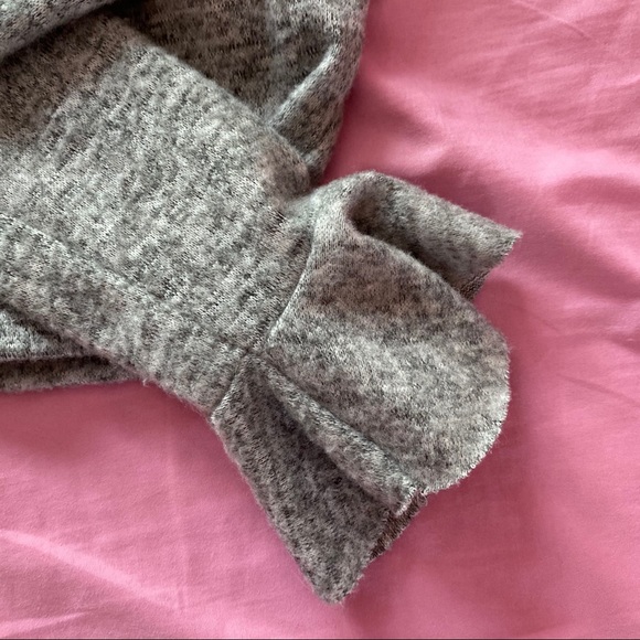 FOREVER 21 Crop Top Sweater - Picture 4 of 4